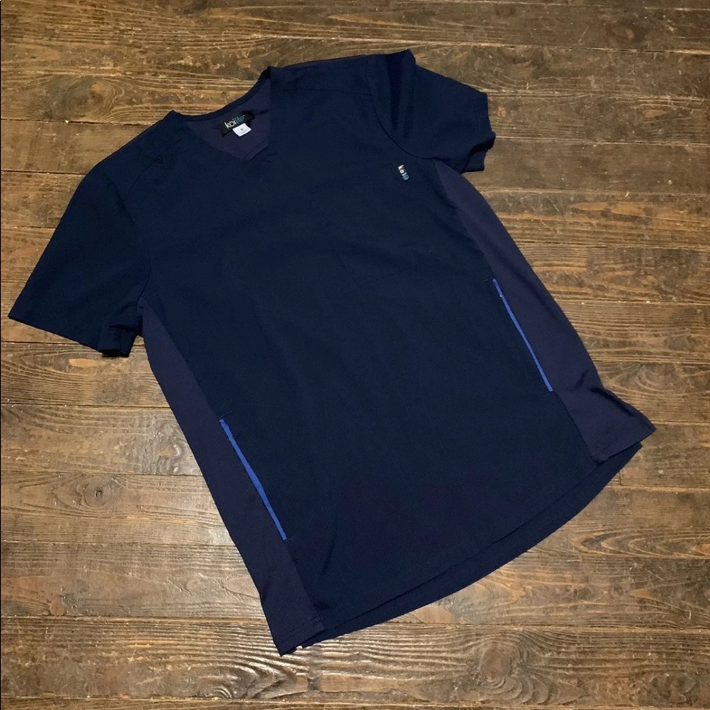 Koi lite scrub top Medium. EUC